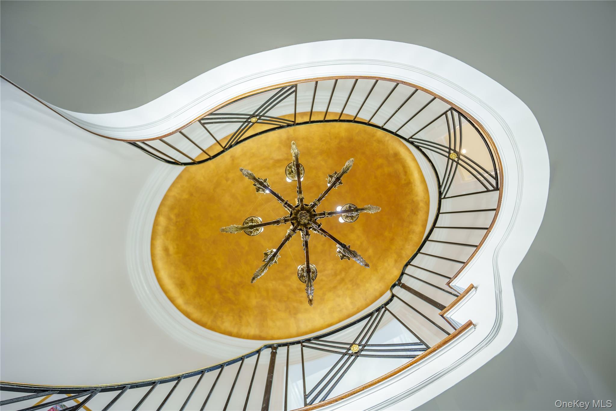 #6 photo, 10 Hidden Pond, Muttontown , NY 11545