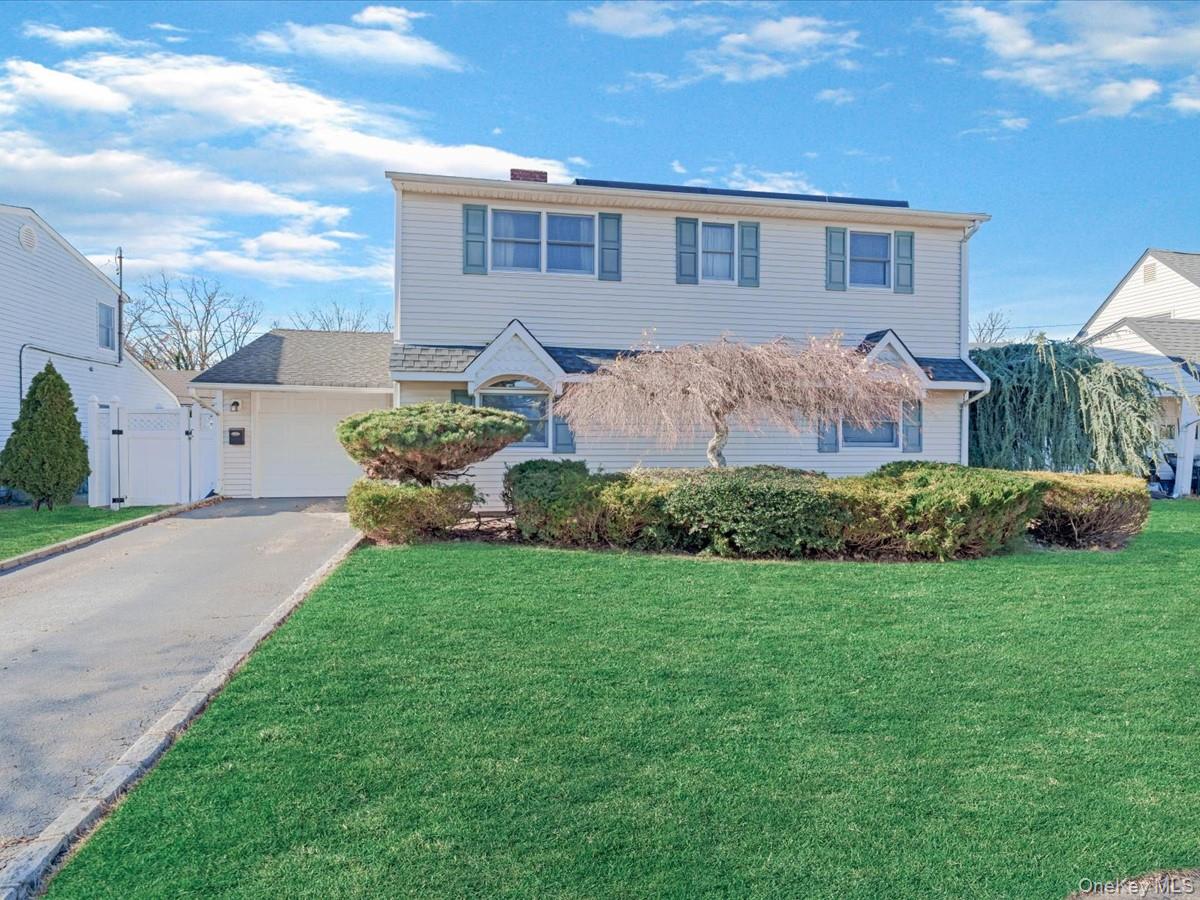 #1 photo, 12 Cable Lane, নাসাউ কাউন্টি Hicksville , NY 11801