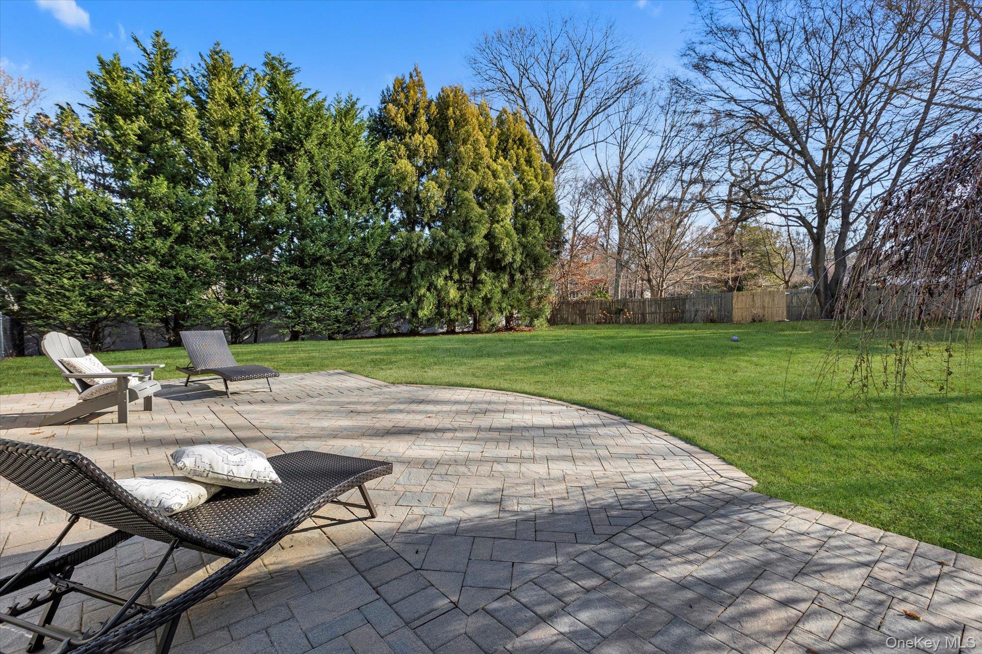 #20 photo, 56 Fairfields Lane, Huntington Station , NY 11746