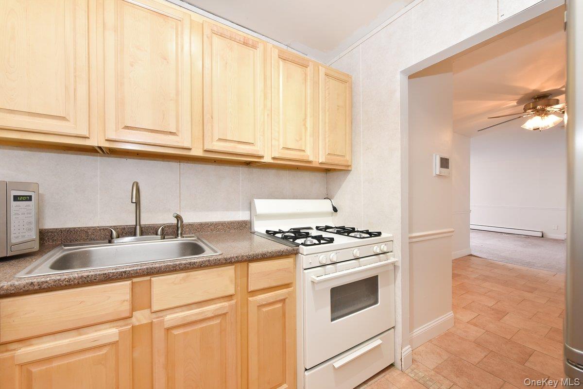 #9 photo, 101 Lincoln Avenue, 長島 Mineola , NY 11501