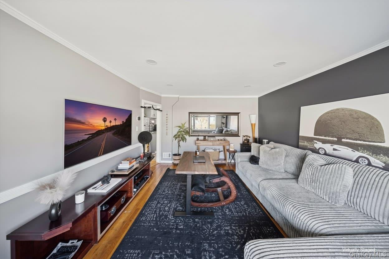 #3 photo, 484 18th Street, West Babylon , NY 11704