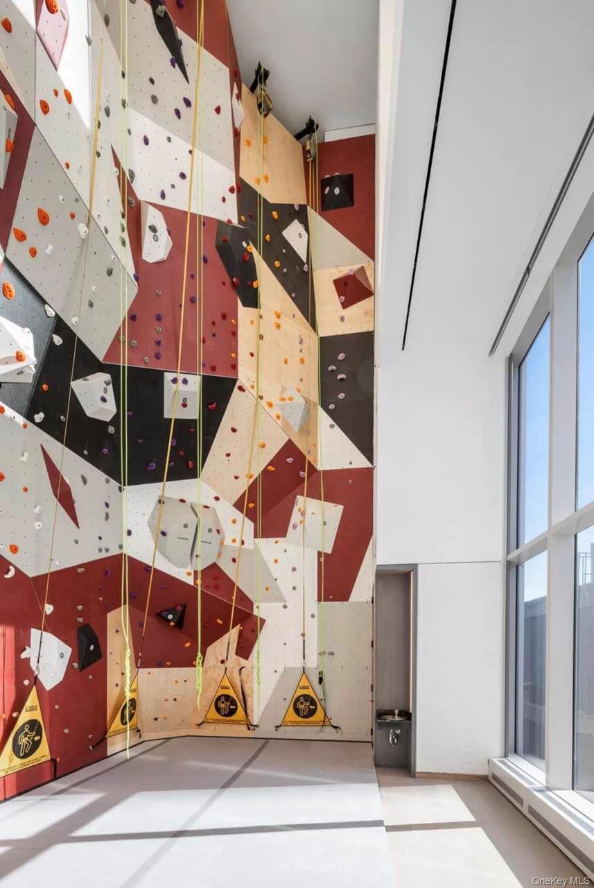 #20 photo, 138 Willoughby Street, Brooklyn , NY 11201