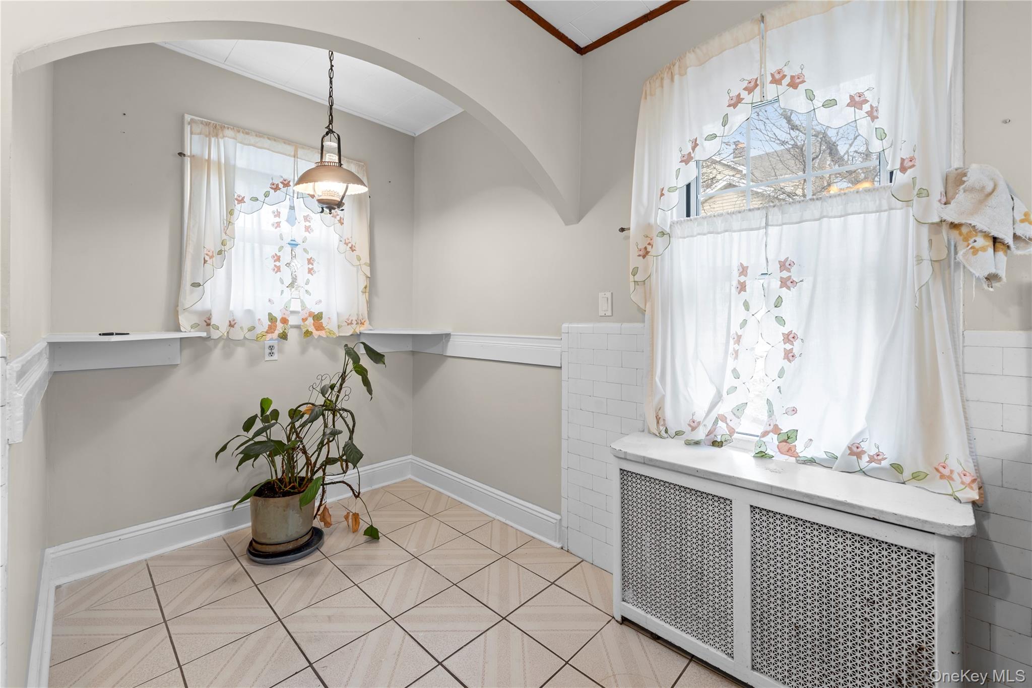 #12 photo, 41-29 248th Street, Little Neck , NY 11363