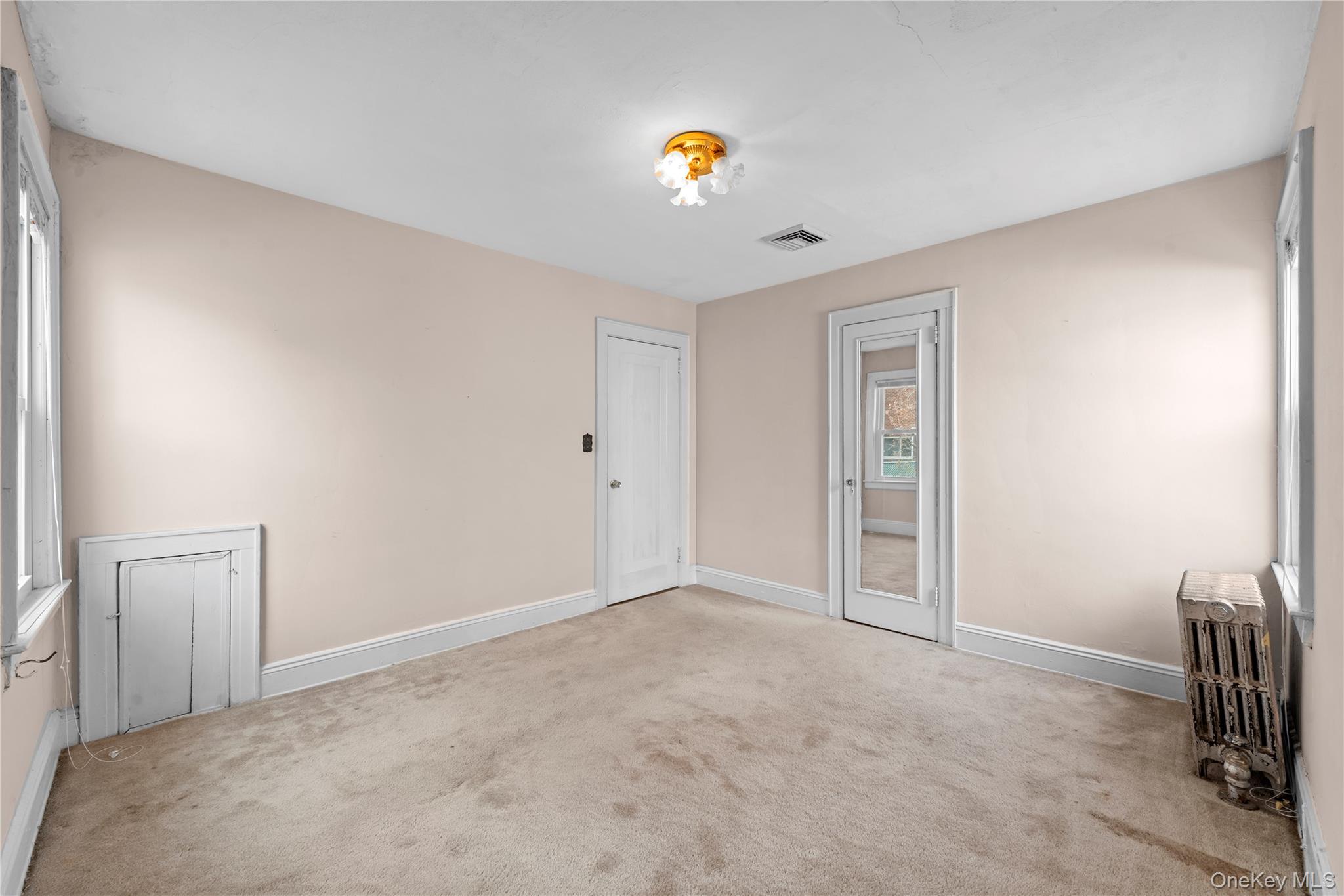 #15 photo, 41-29 248th Street, Little Neck , NY 11363