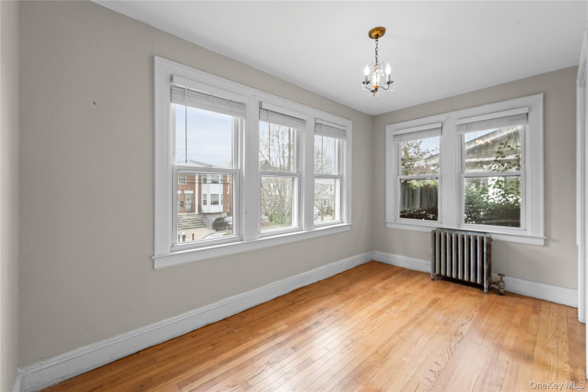 #19 photo, 41-29 248th Street, Little Neck , NY 11363