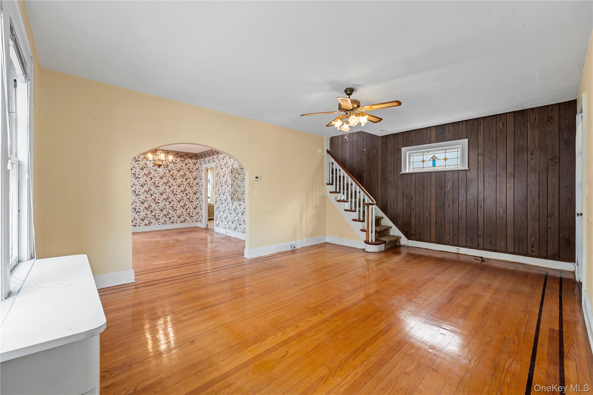 #3 photo, 41-29 248th Street, Little Neck , NY 11363