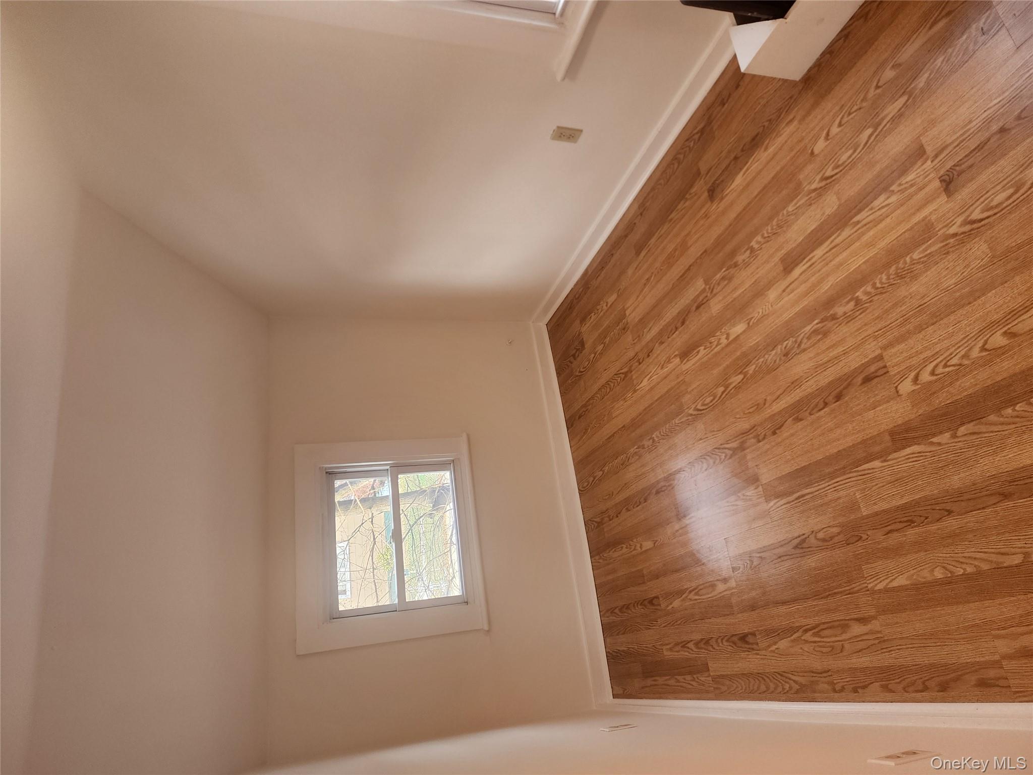 #12 photo, 20 S Elm Street, 뉴욕주 Beacon , NY 12508