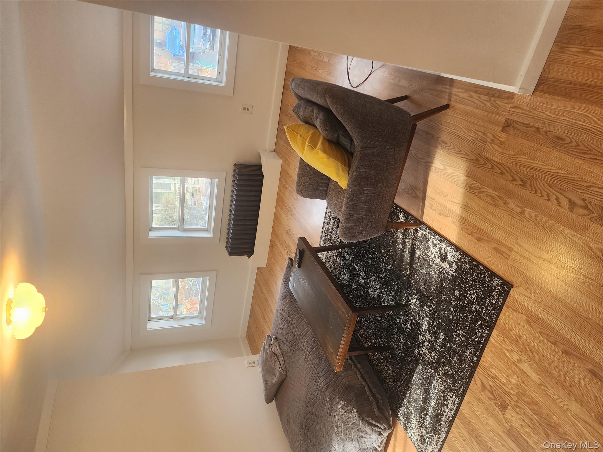 #5 photo, 20 S Elm Street, 뉴욕주 Beacon , NY 12508