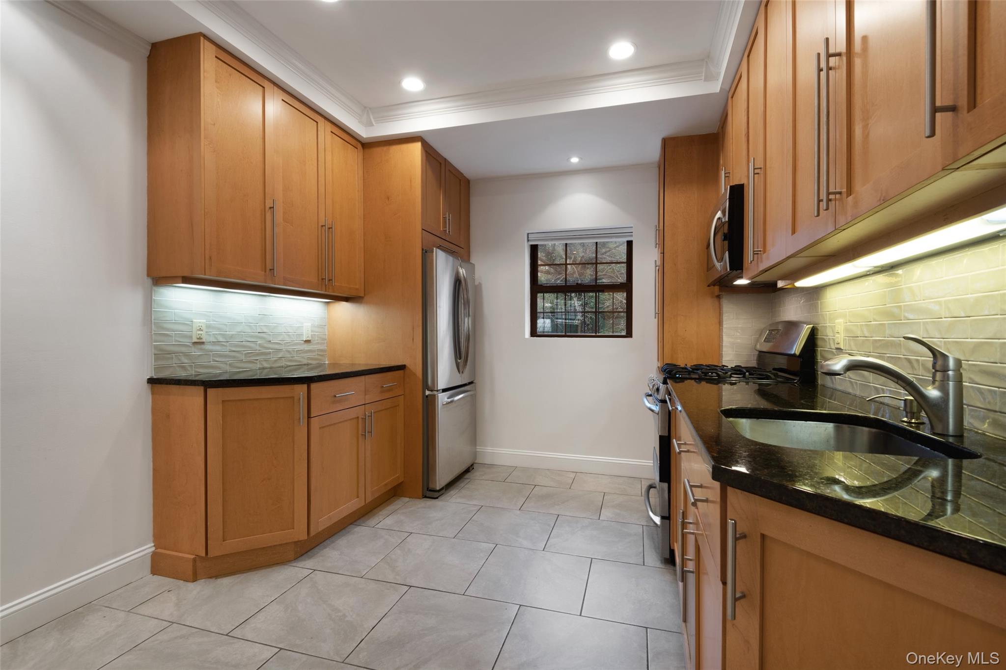 #6 photo, 1444 Boston Post Road, Larchmont , NY 10538