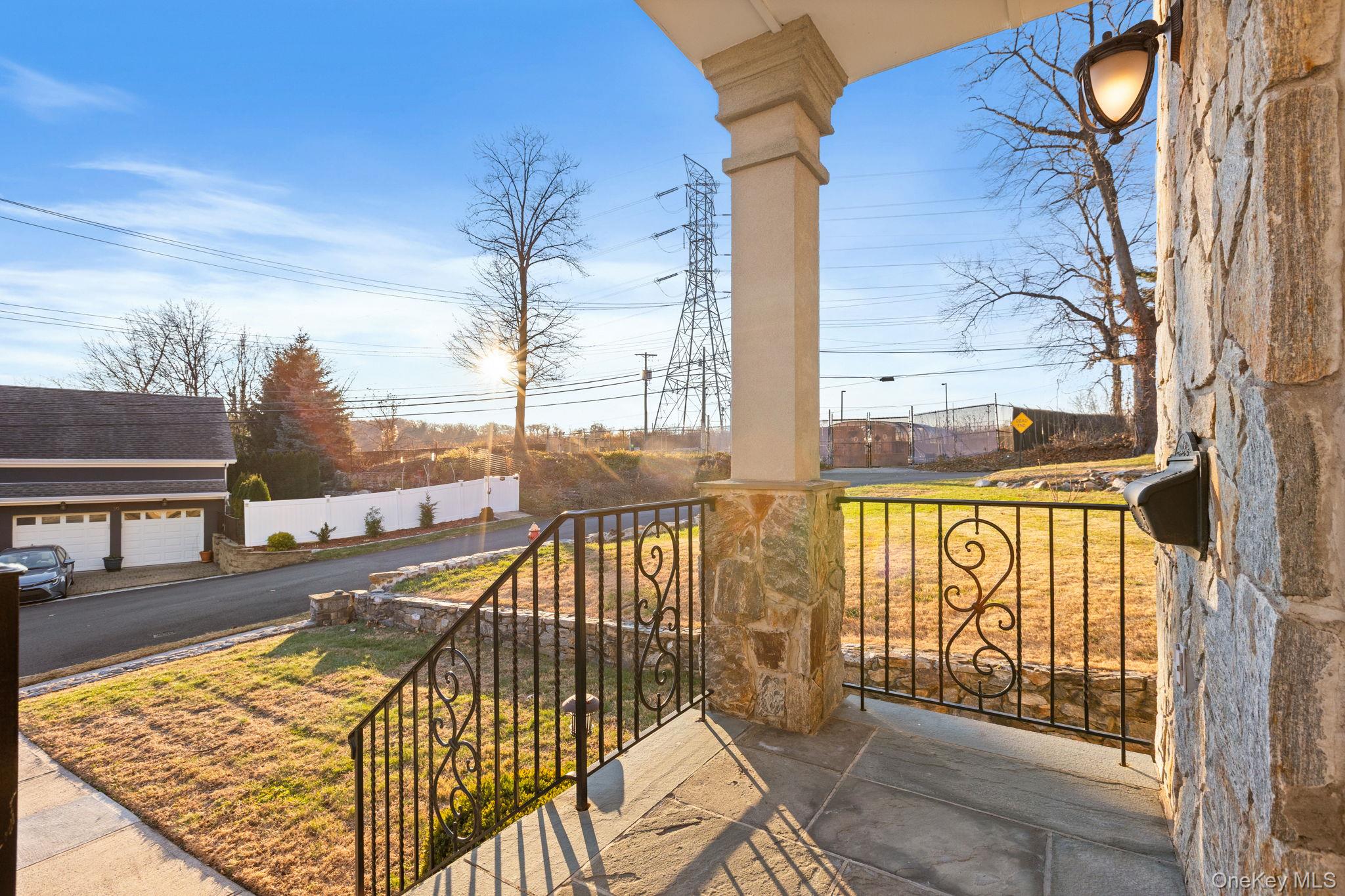 #4 photo, 44 Hillwood Place, 纽约州 Yonkers , NY 10710