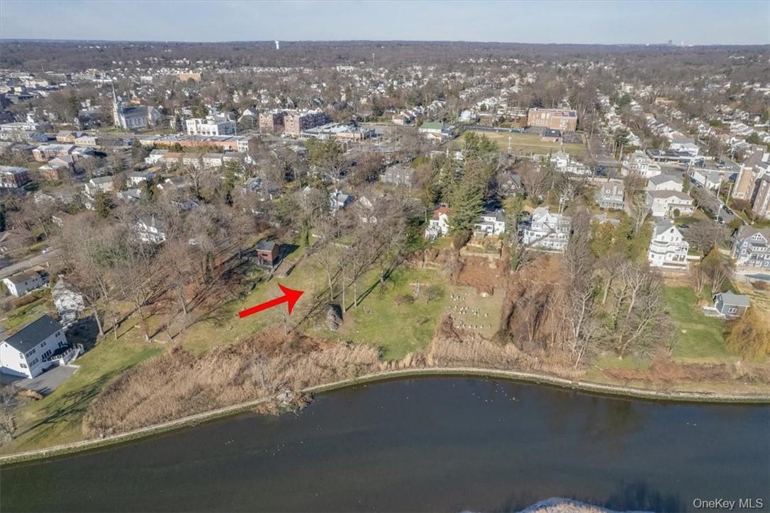 #11 photo, 729 Stuart Avenue, Mamaroneck , NY 10543