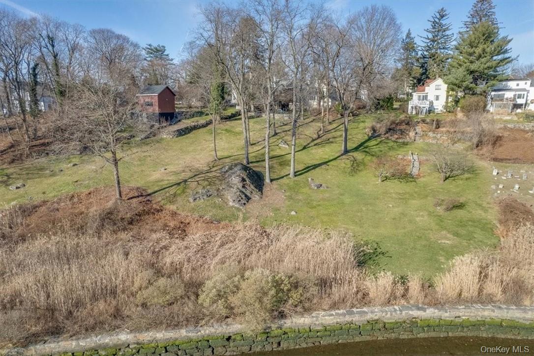 #2 photo, 729 Stuart Avenue, Mamaroneck , NY 10543