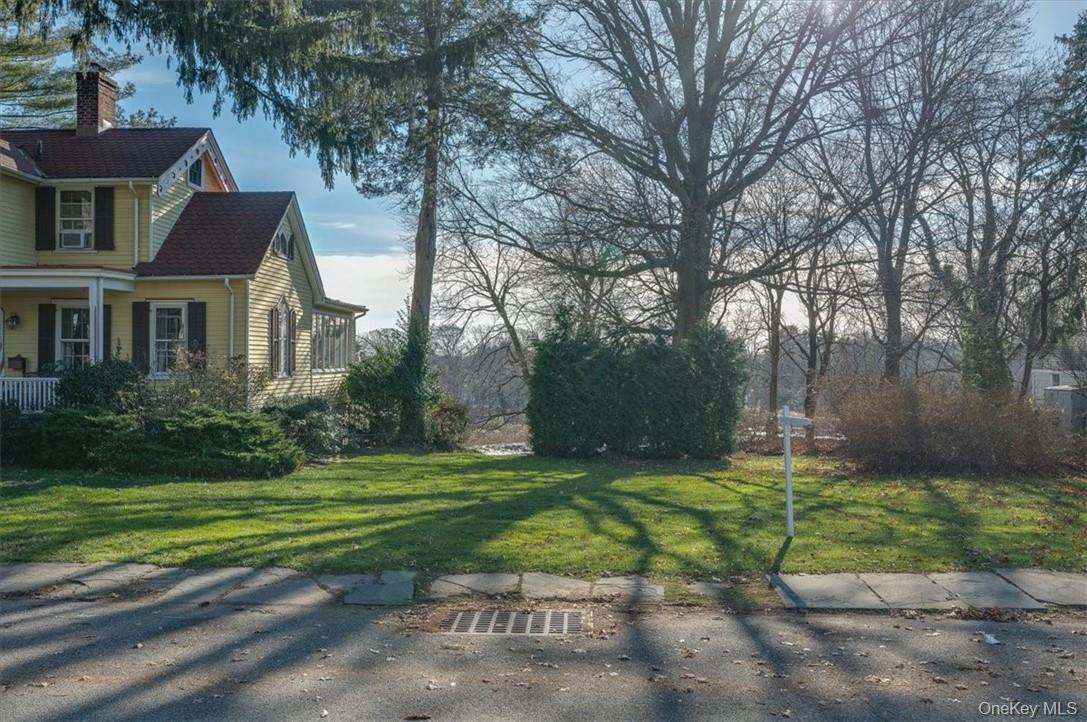 #5 photo, 729 Stuart Avenue, Mamaroneck , NY 10543