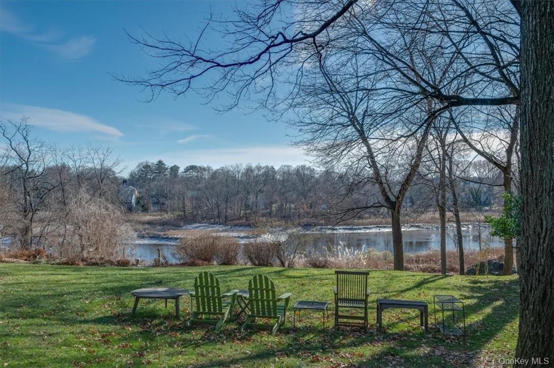 #6 photo, 729 Stuart Avenue, Mamaroneck , NY 10543