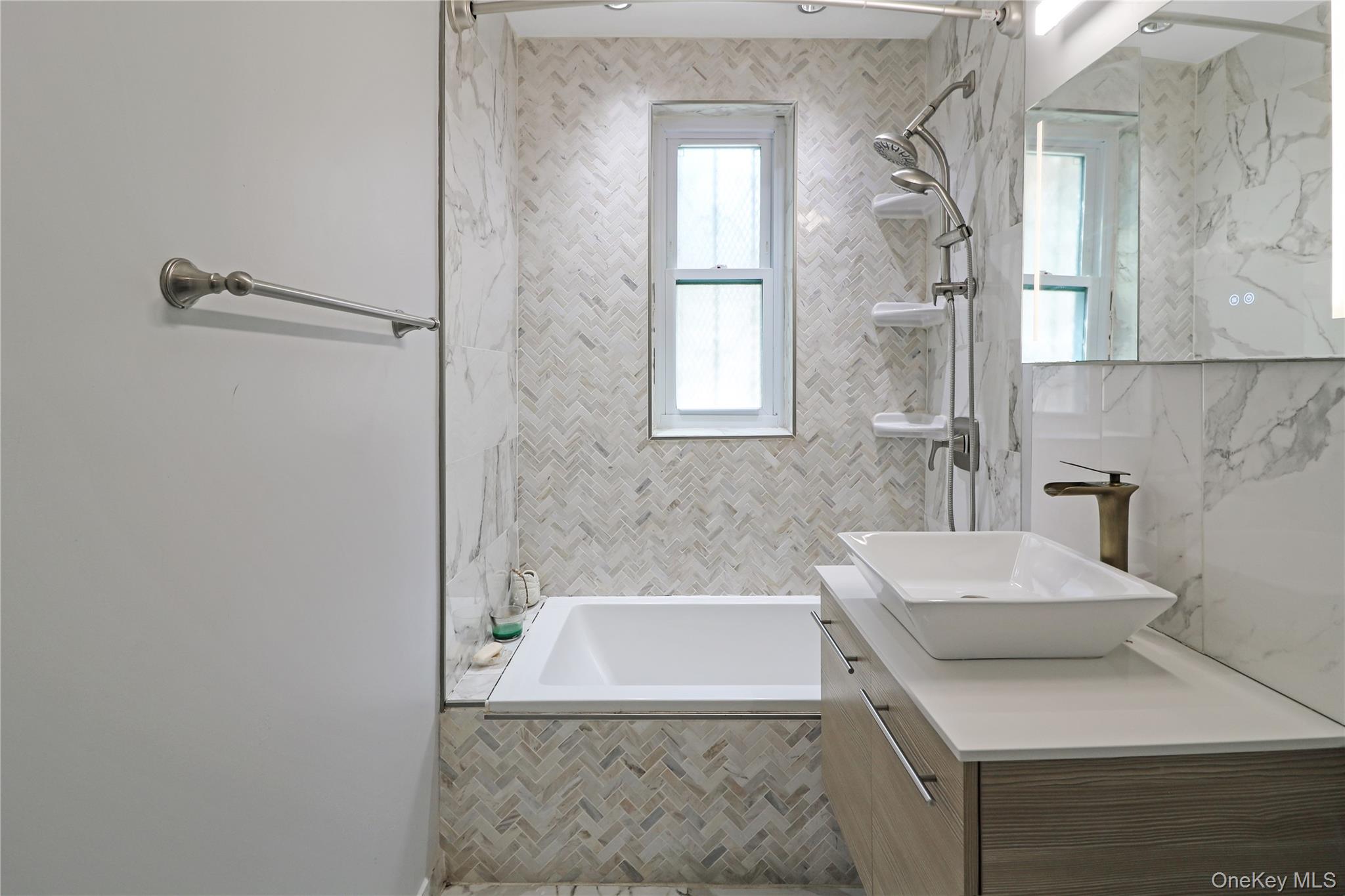 #13 photo, 2630 Kingsbridge Terrace, Bronx , NY 10463