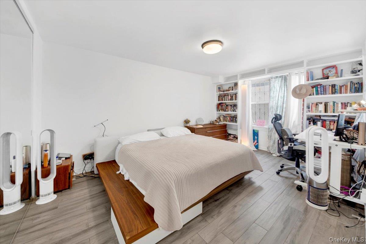 #14 photo, 2630 Kingsbridge Terrace, Bronx , NY 10463