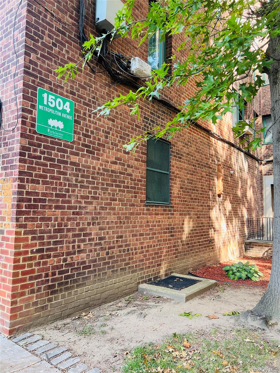 #1 photo, 1504 Metropolitan Avenue, Bronx , NY 10462