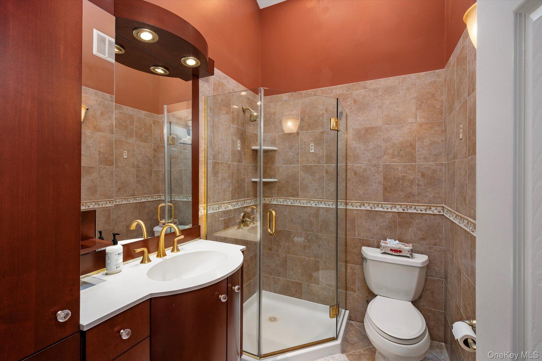 #10 photo, 68 Valentine Avenue, সাফোক কাউন্টি Huntington , NY 11743