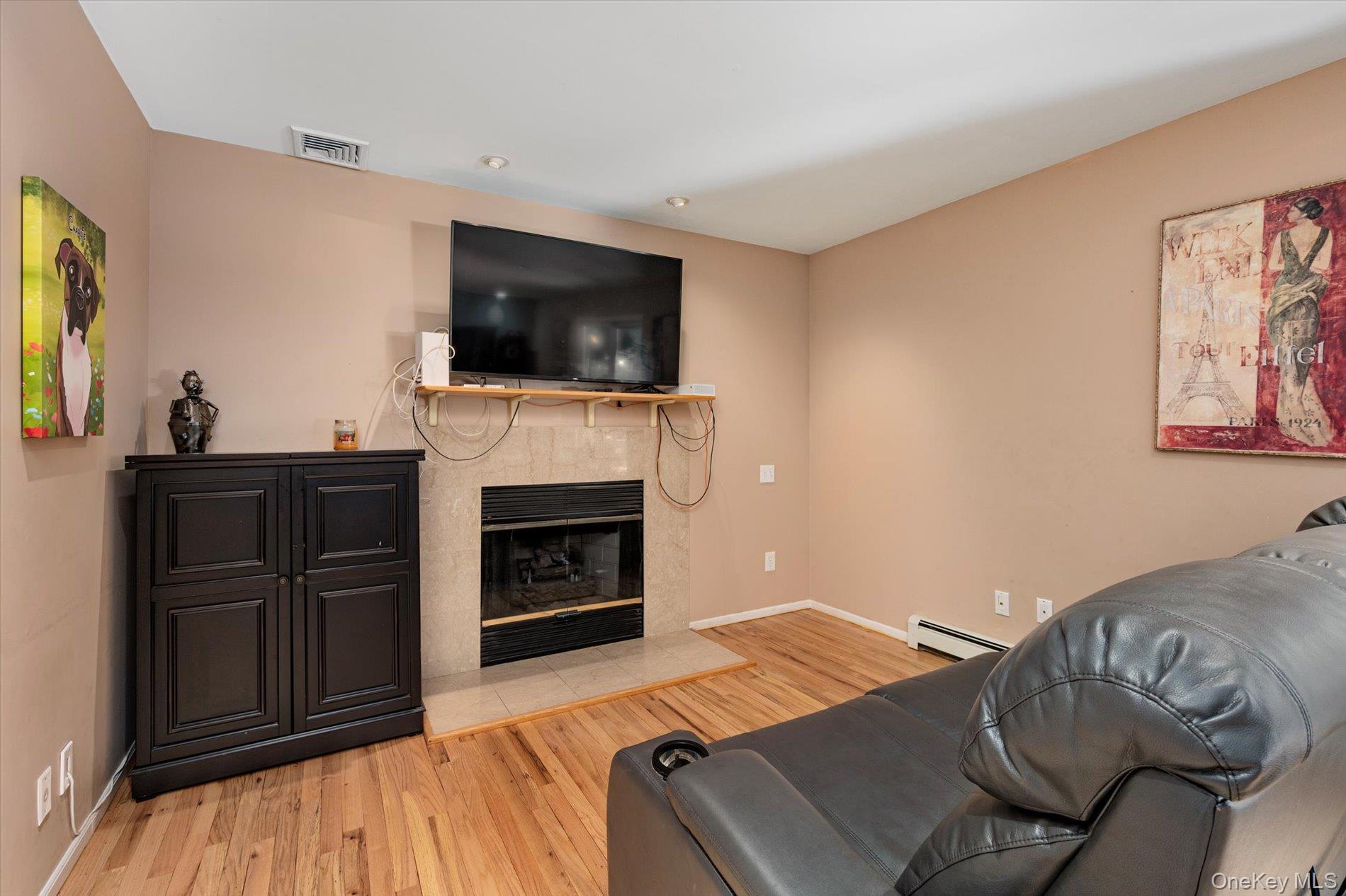 #17 photo, 68 Valentine Avenue, সাফোক কাউন্টি Huntington , NY 11743