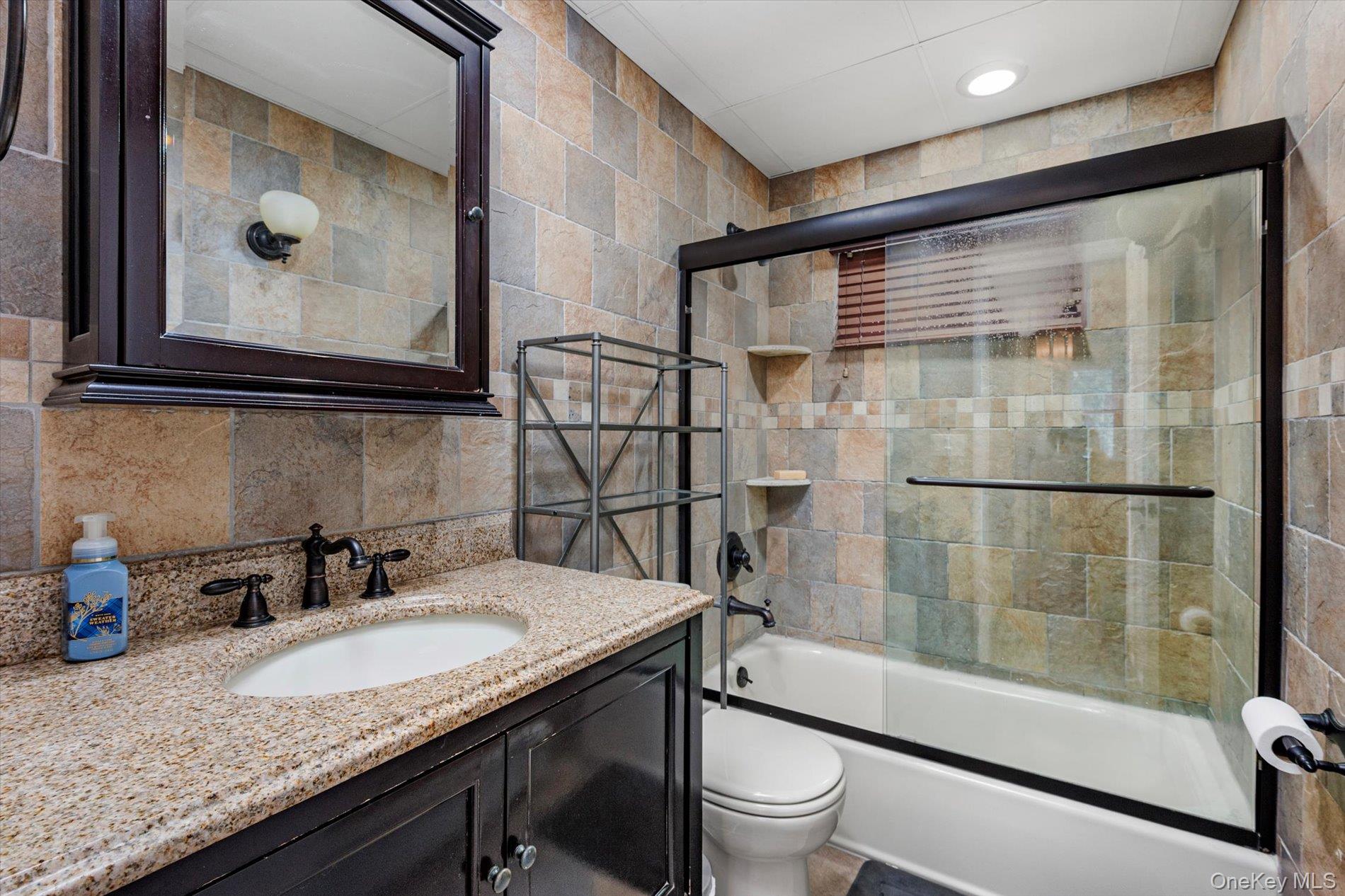 #20 photo, 68 Valentine Avenue, সাফোক কাউন্টি Huntington , NY 11743