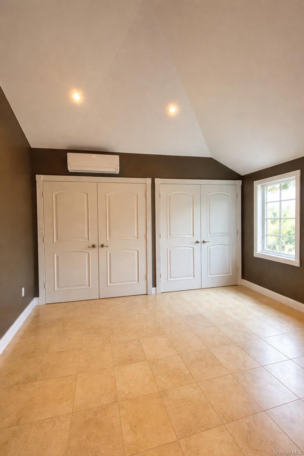 #11 photo, 15823 92nd Street, Куинс ‖ Howard Beach , NY 11414