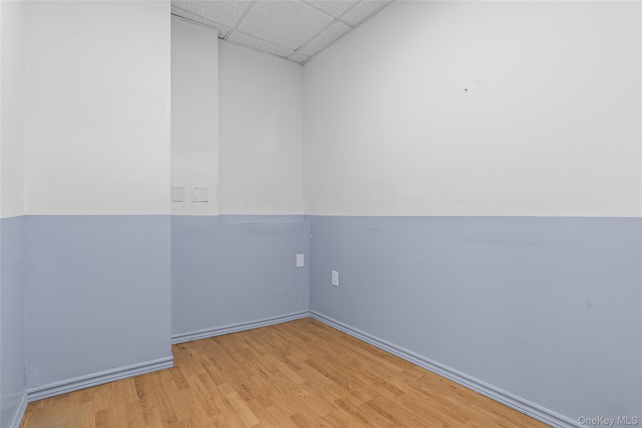 #11 photo, 12115 Jamaica Avenue, Richmond Hill , NY 11418