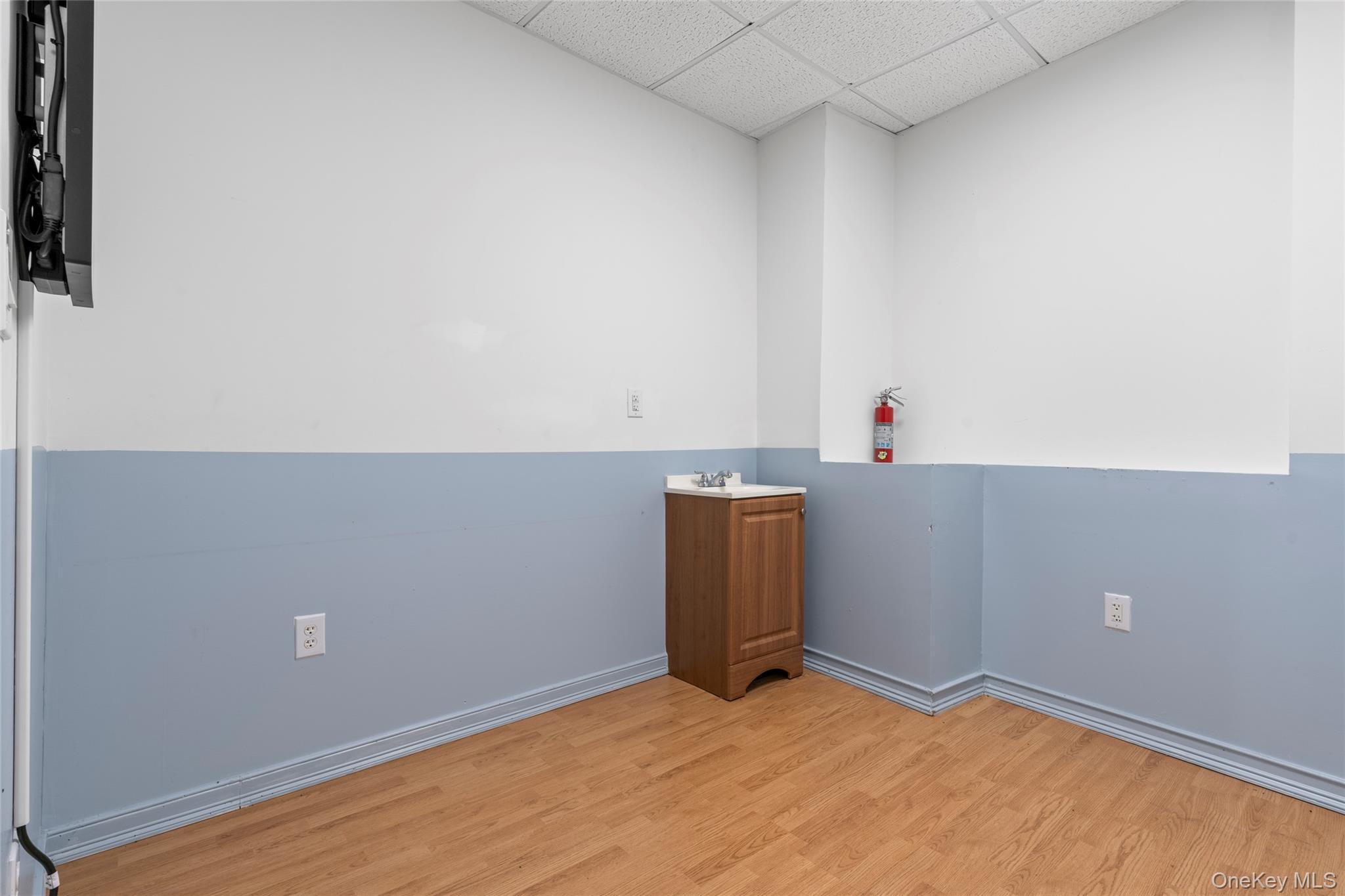 #9 photo, 12115 Jamaica Avenue, Richmond Hill , NY 11418