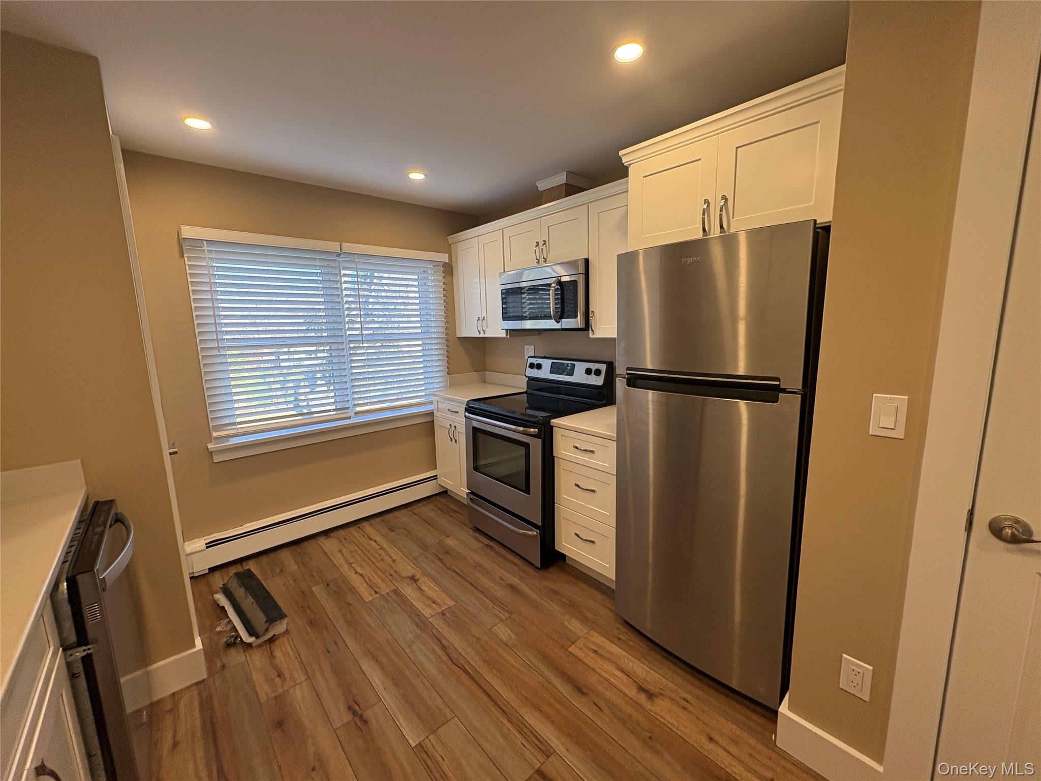 #7 photo, 49925 Main Road, Southold , NY 11971