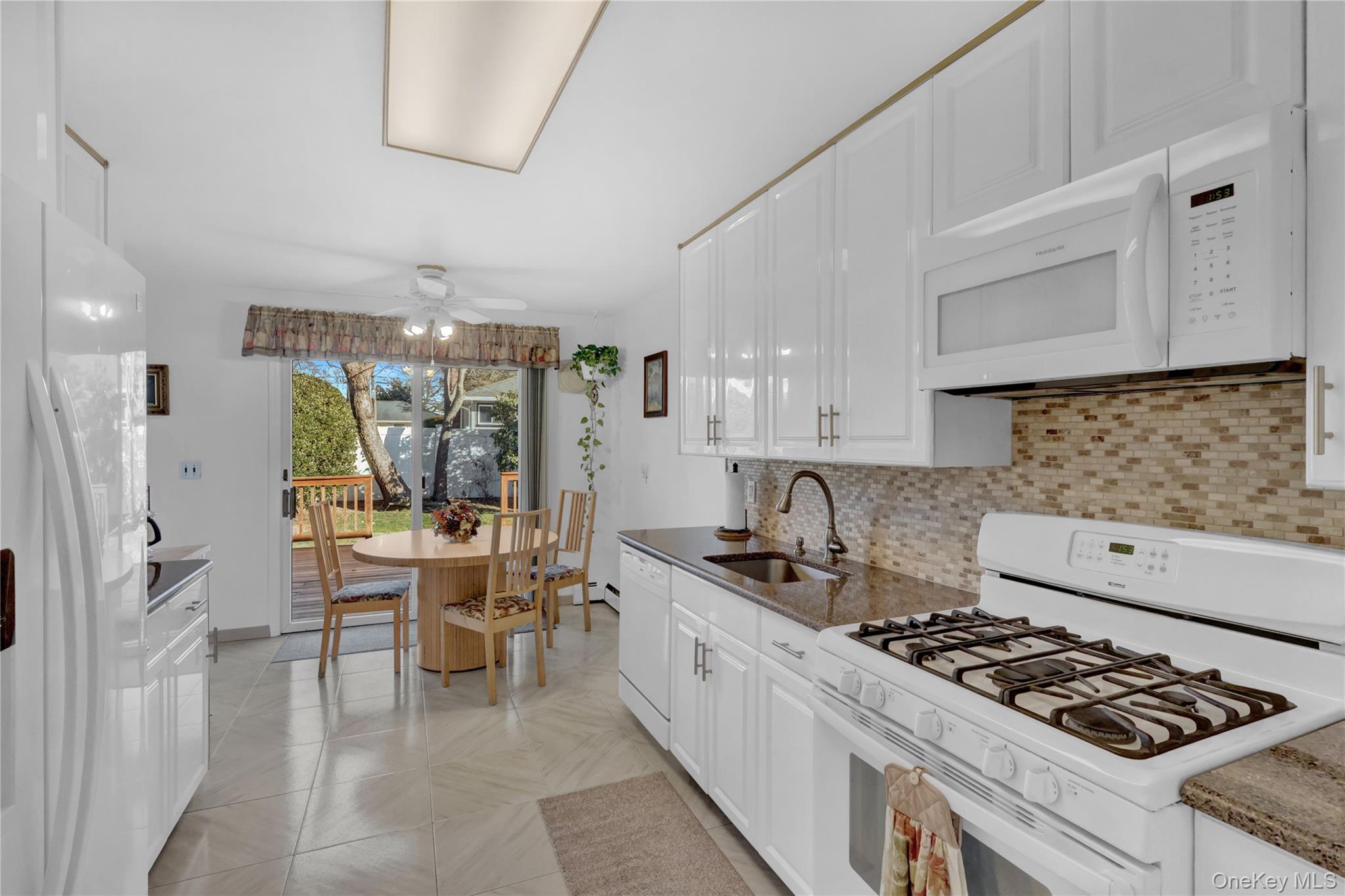 #11 photo, 607 Saint George Avenue, North Babylon , NY 11703