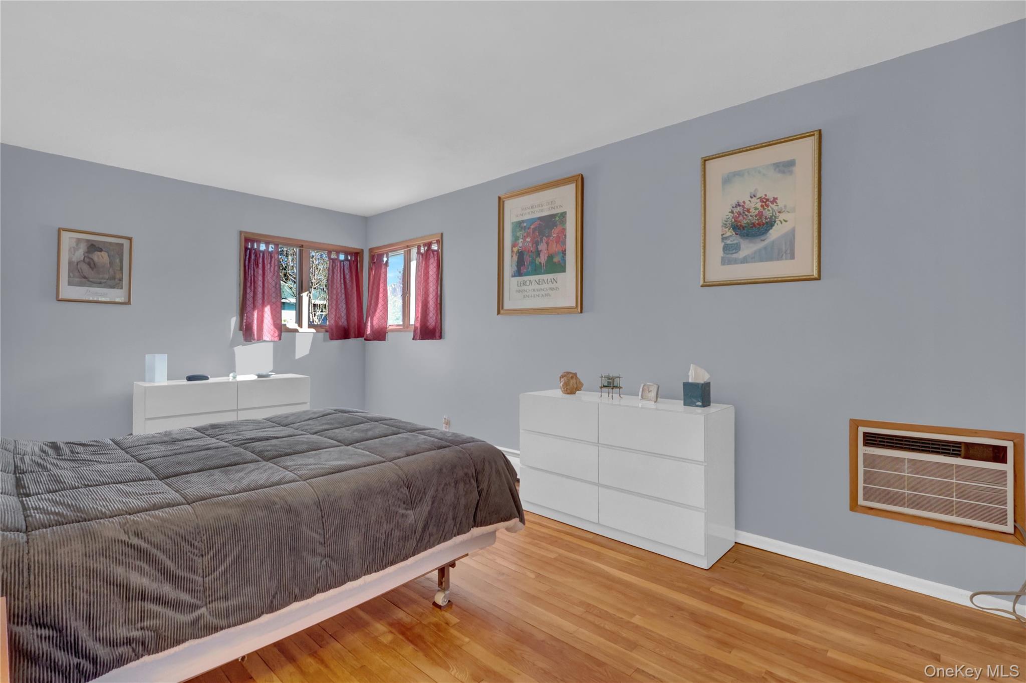 #18 photo, 607 Saint George Avenue, North Babylon , NY 11703