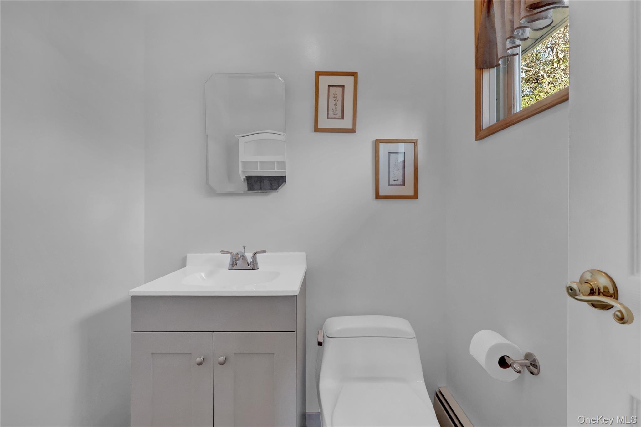 #20 photo, 607 Saint George Avenue, North Babylon , NY 11703