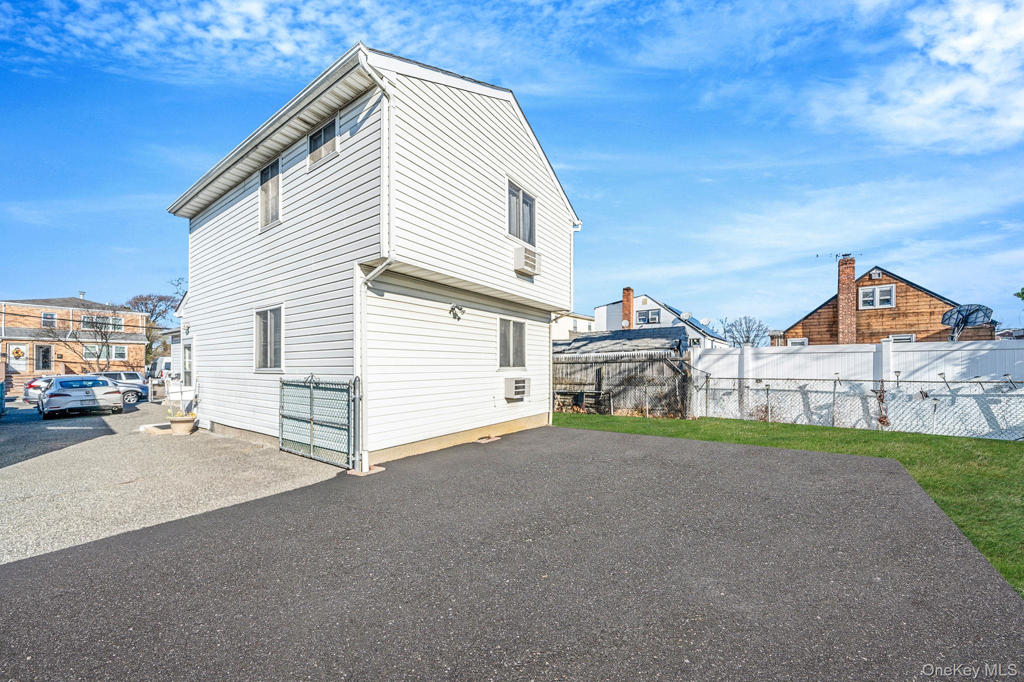 #18 photo, 16740 145th Drive, Куинс ‖ Jamaica , NY 11434