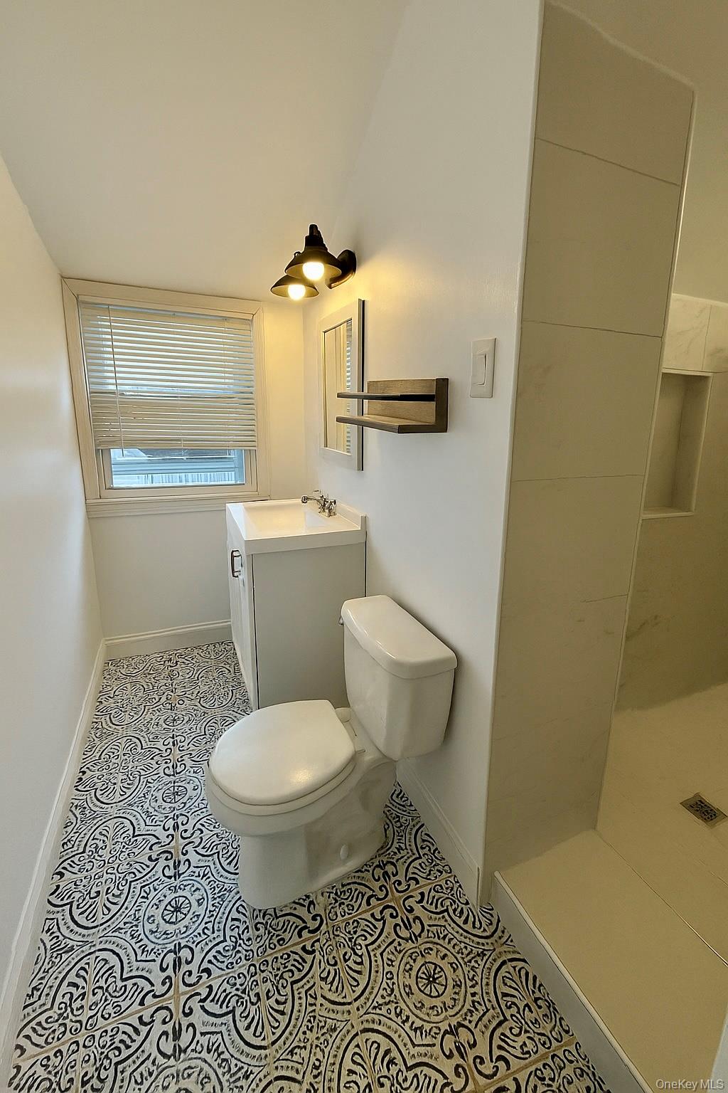 #18 photo, 10 Dorothy Court, Merrick , NY 11566