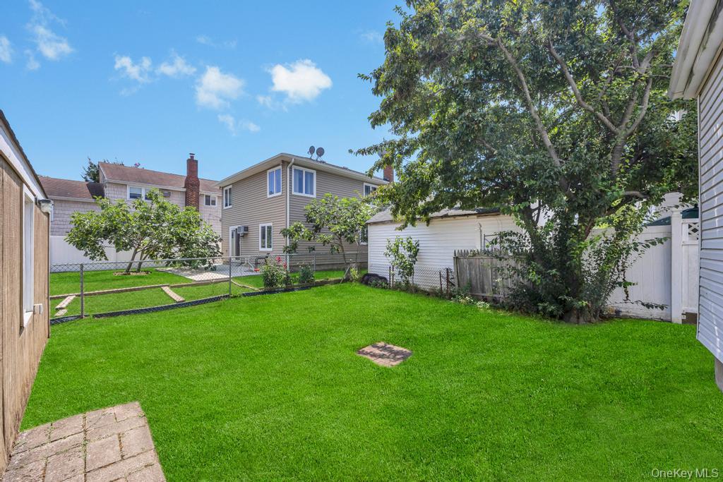 #2 photo, 10 Dorothy Court, Merrick , NY 11566