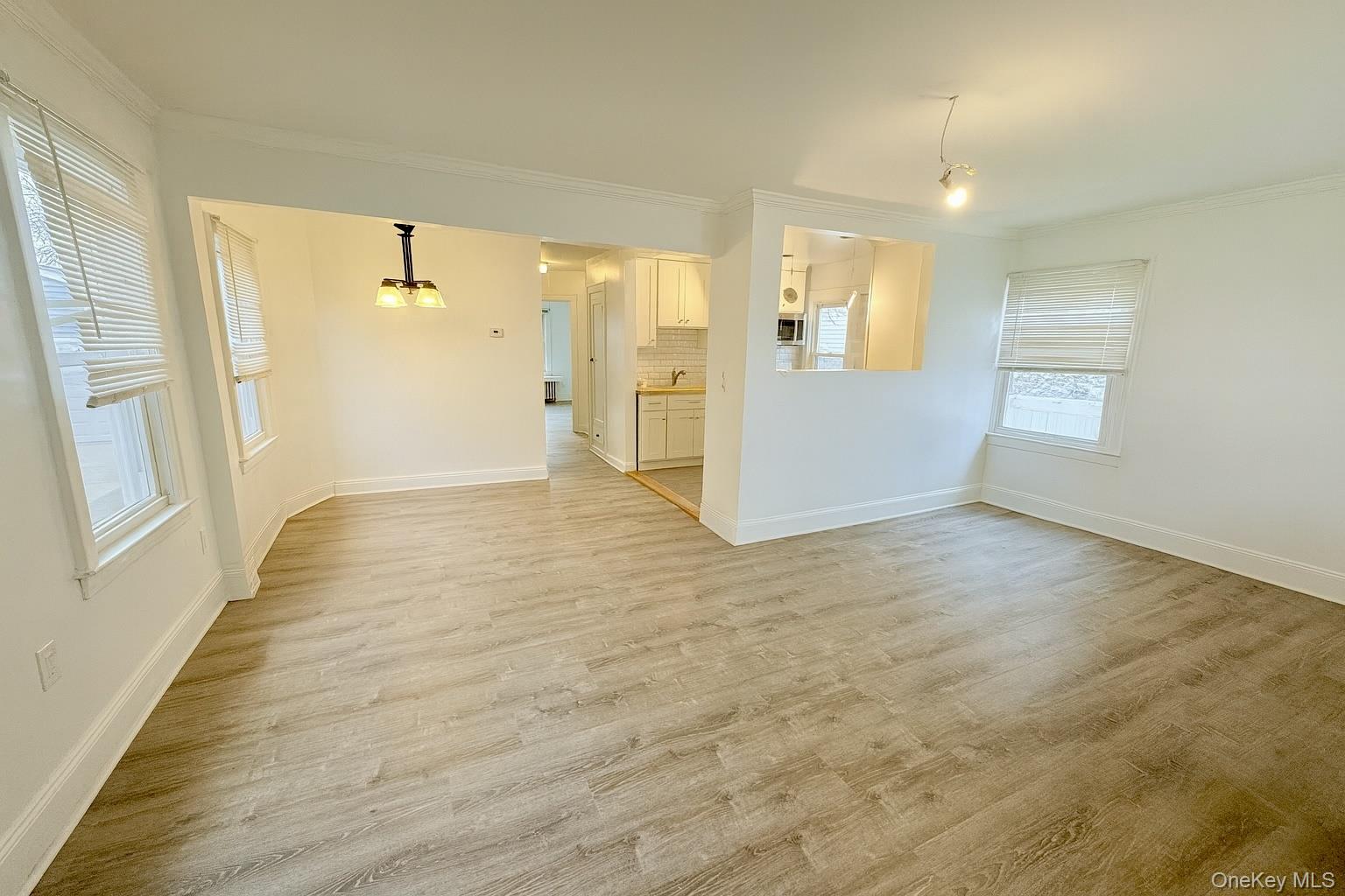 #4 photo, 10 Dorothy Court, Merrick , NY 11566