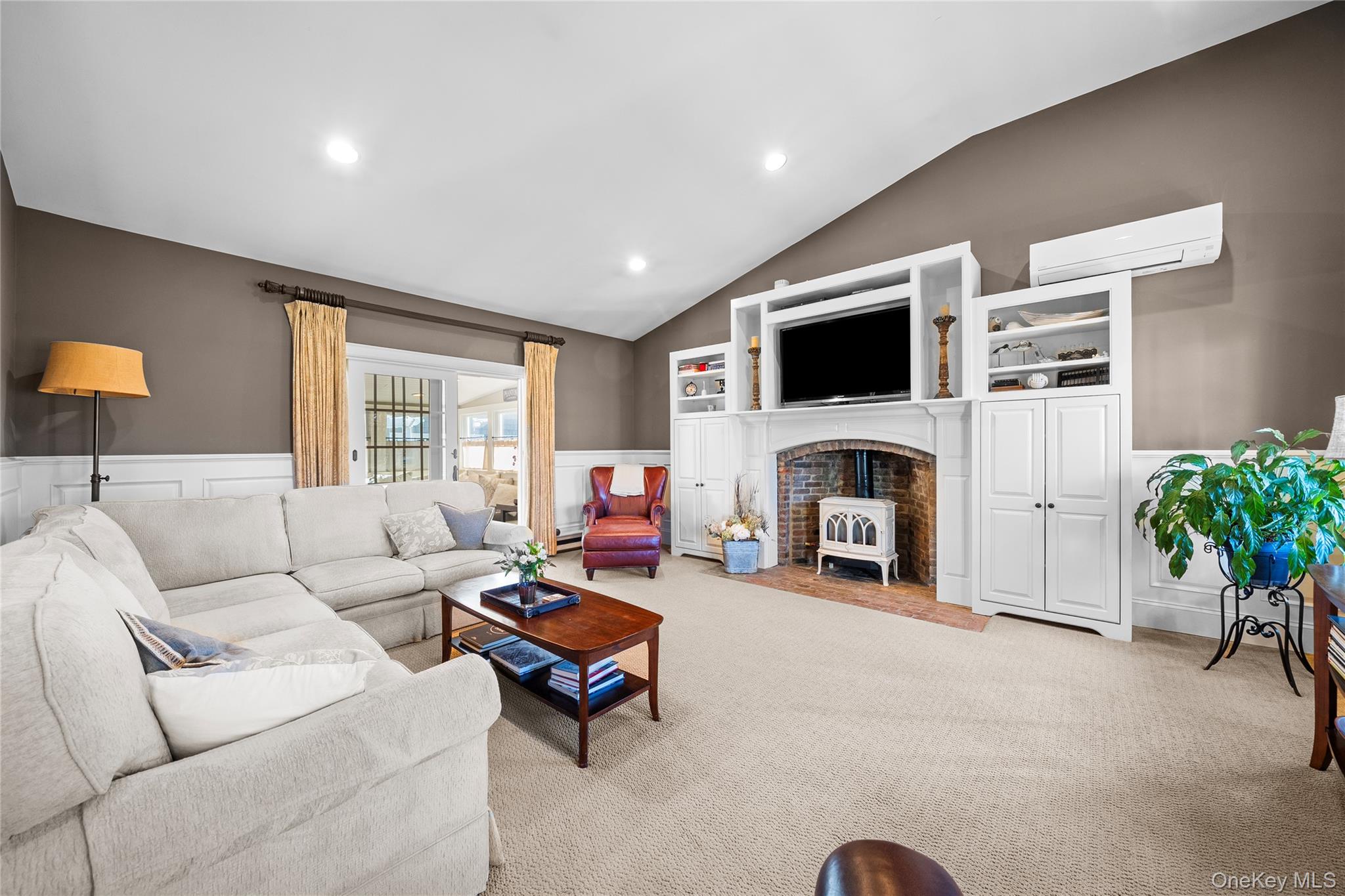 #13 photo, 85 Fairview Avenue, Bayport , NY 11705