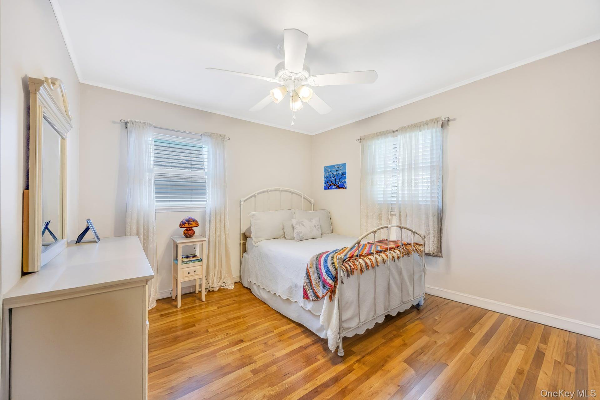 #14 photo, 10 Layton Avenue, Hicksville , NY 11801