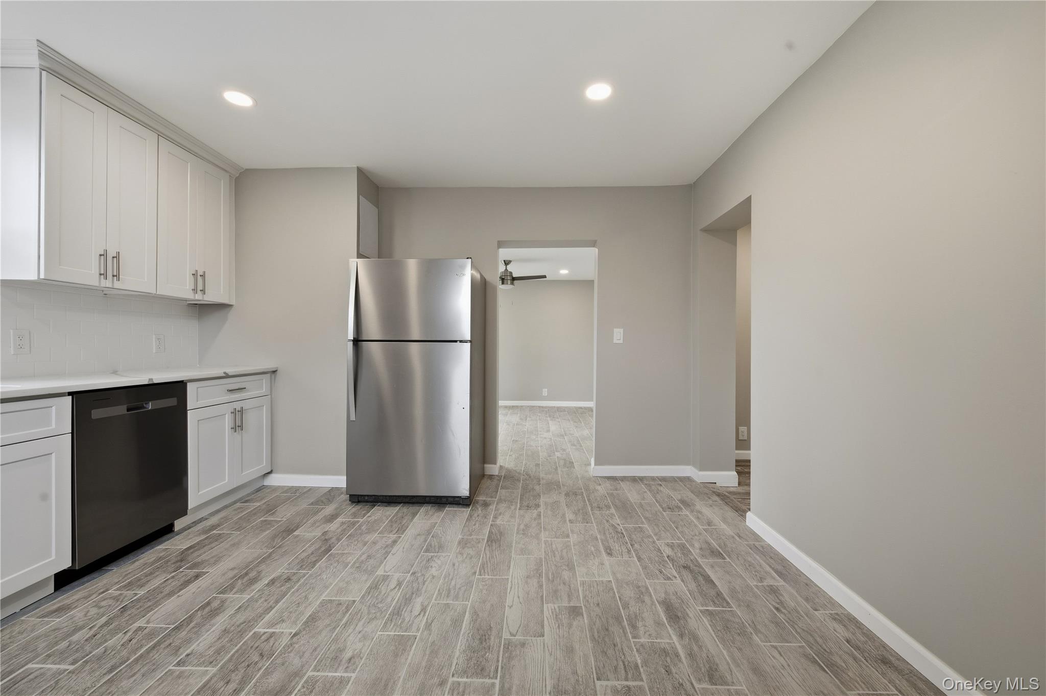 #4 photo, 700 Hallock Avenue, מחוז סאפוק Port Jefferson Station , NY 11776