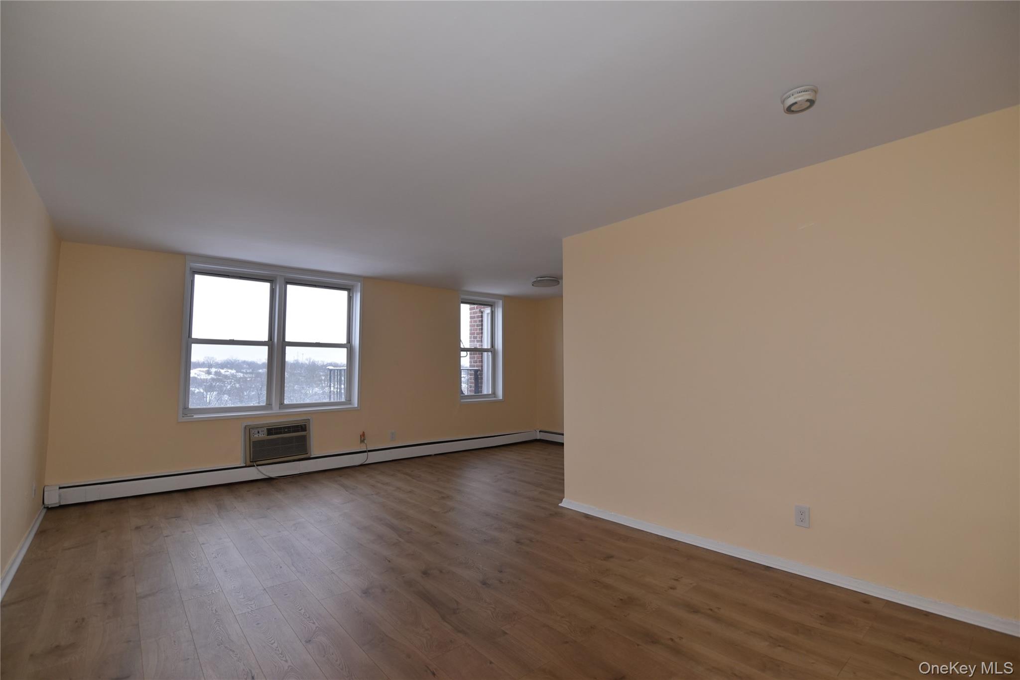 #10 photo, 54-44 Little Neck Parkway, Little Neck , NY 11362