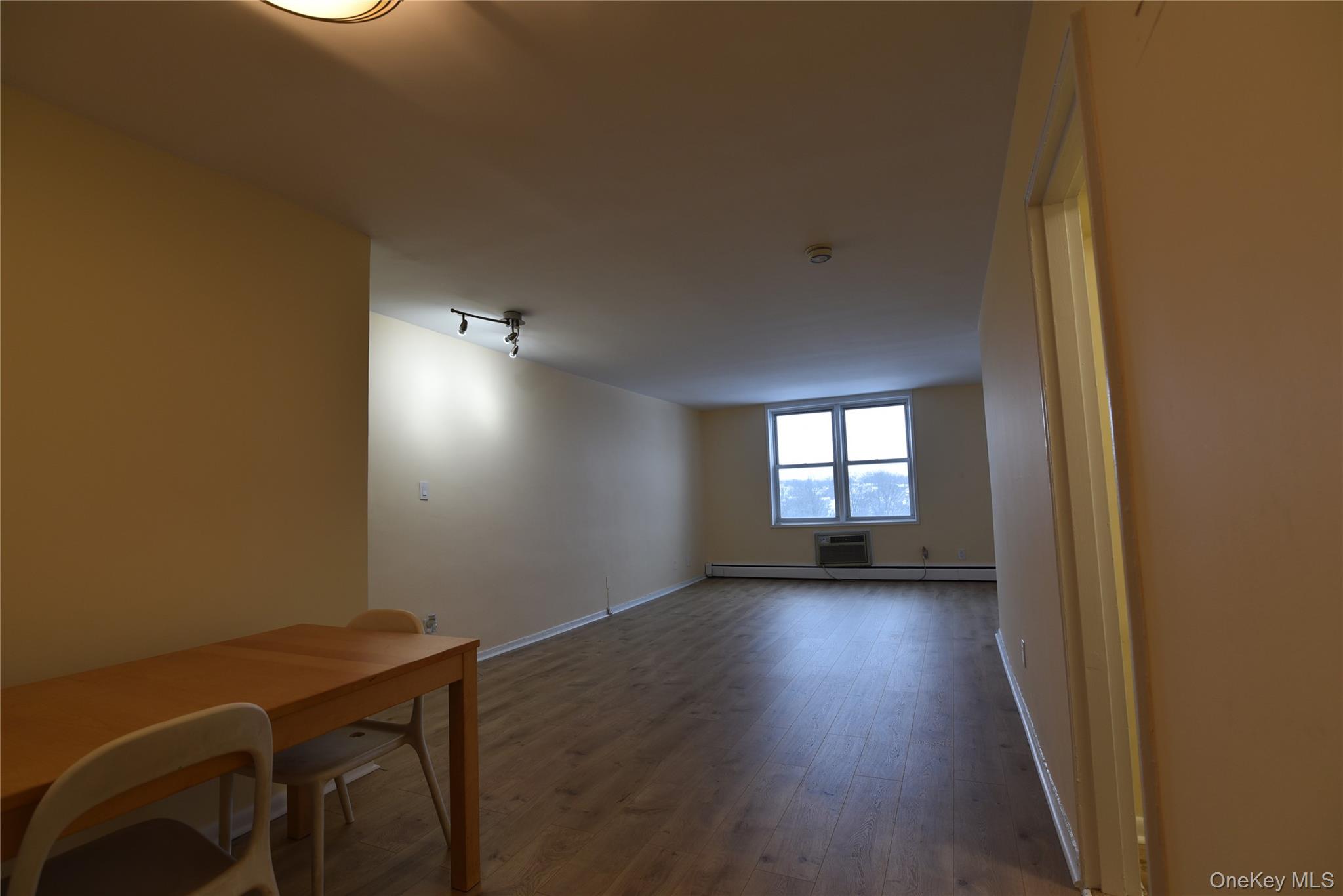 #12 photo, 54-44 Little Neck Parkway, Little Neck , NY 11362