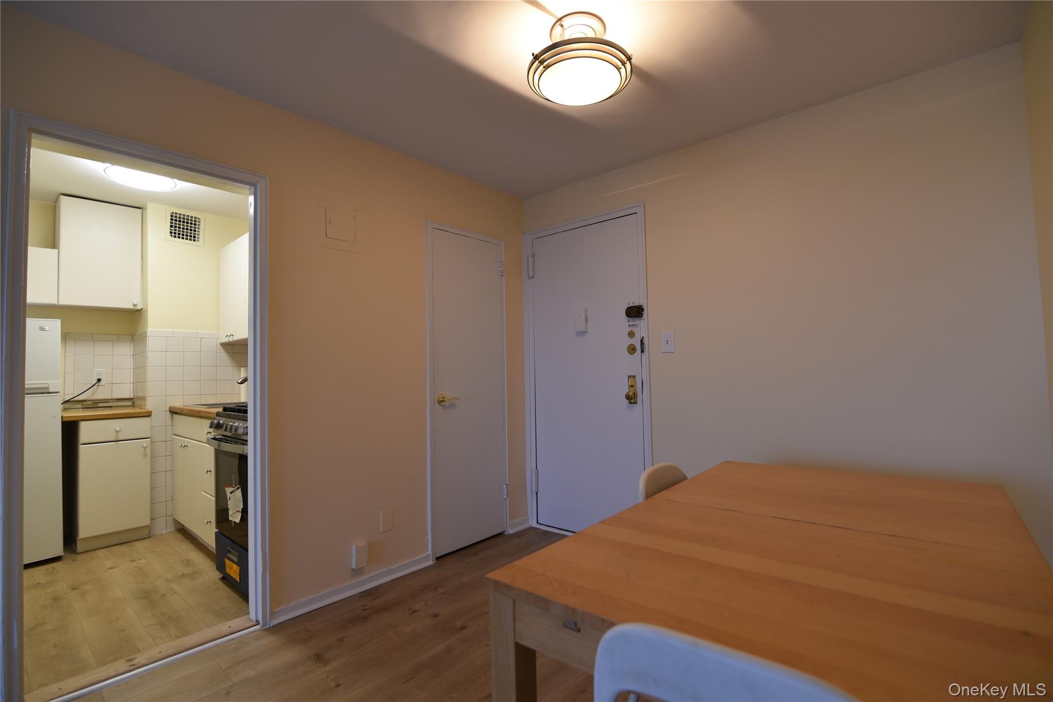 #16 photo, 54-44 Little Neck Parkway, Little Neck , NY 11362