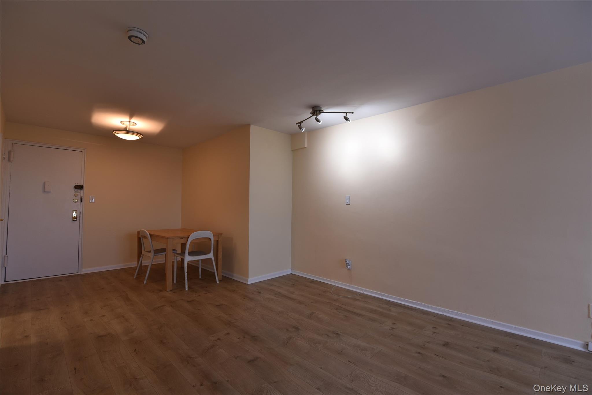 #17 photo, 54-44 Little Neck Parkway, Little Neck , NY 11362