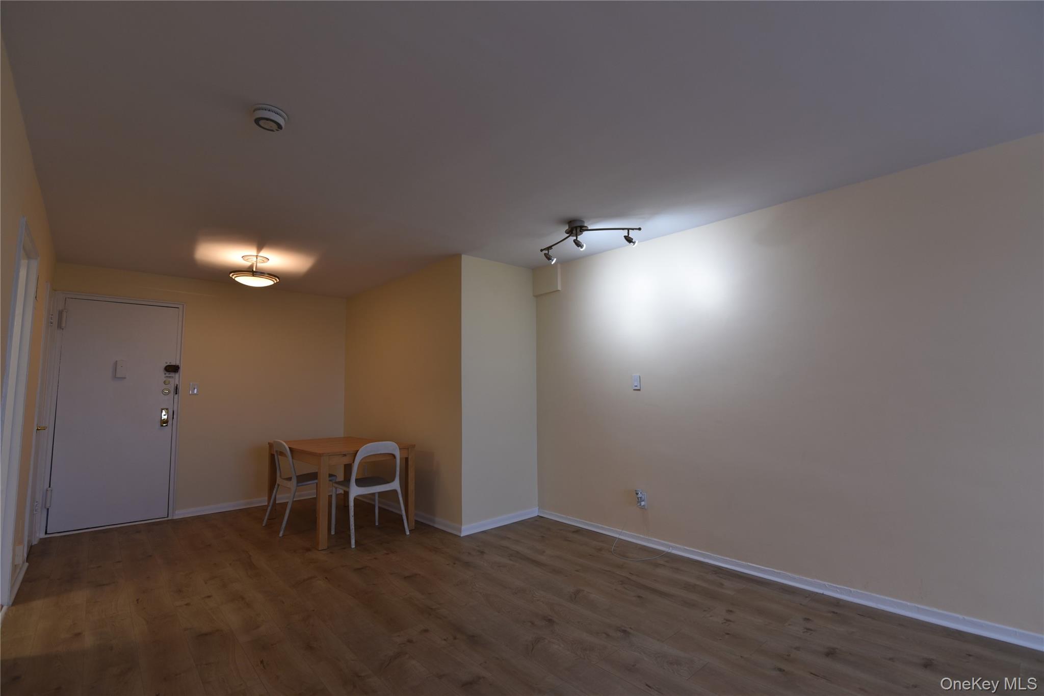 #19 photo, 54-44 Little Neck Parkway, Little Neck , NY 11362