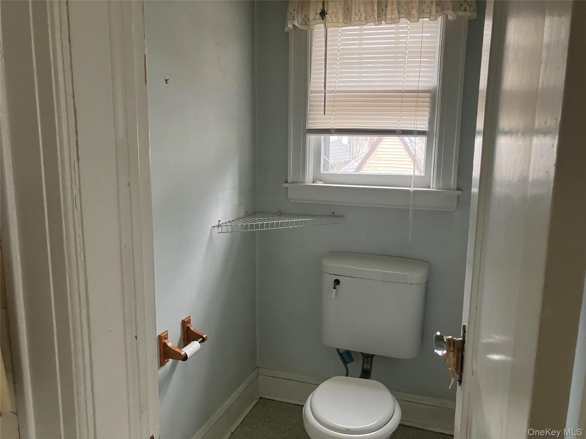 #11 photo, 4627 Jayson Avenue, Great Neck , NY 11020