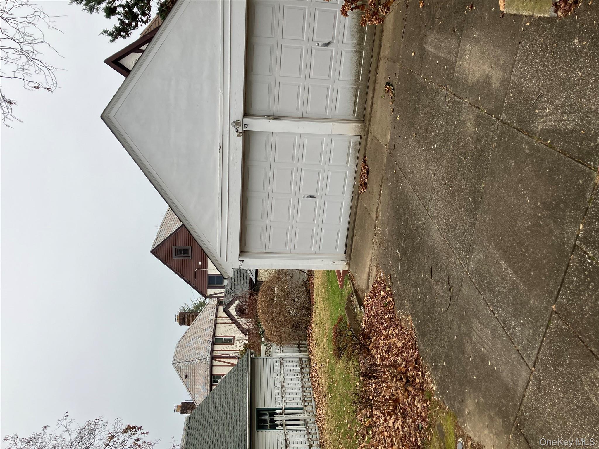 #3 photo, 4627 Jayson Avenue, Great Neck , NY 11020