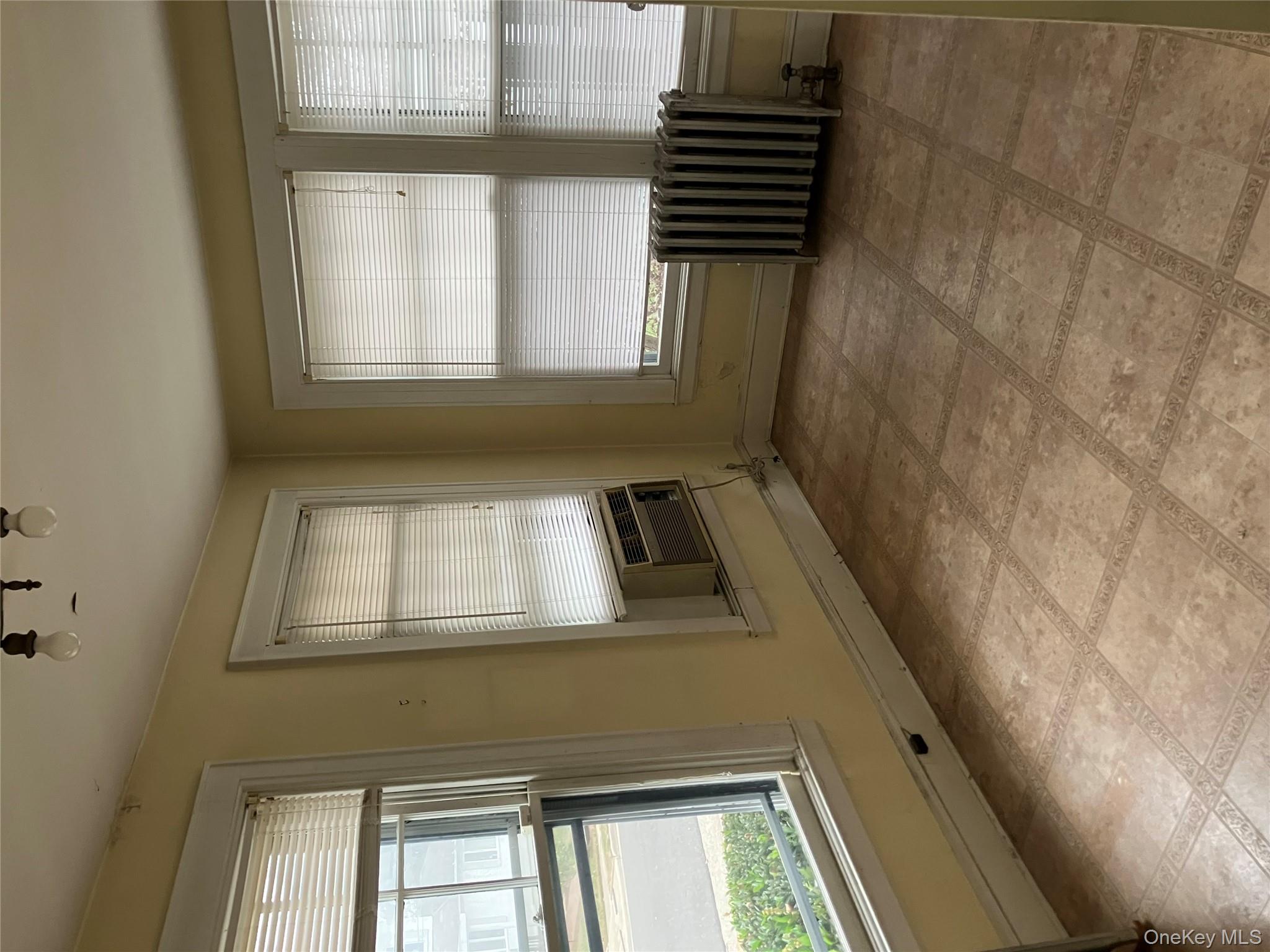 #7 photo, 4627 Jayson Avenue, Great Neck , NY 11020