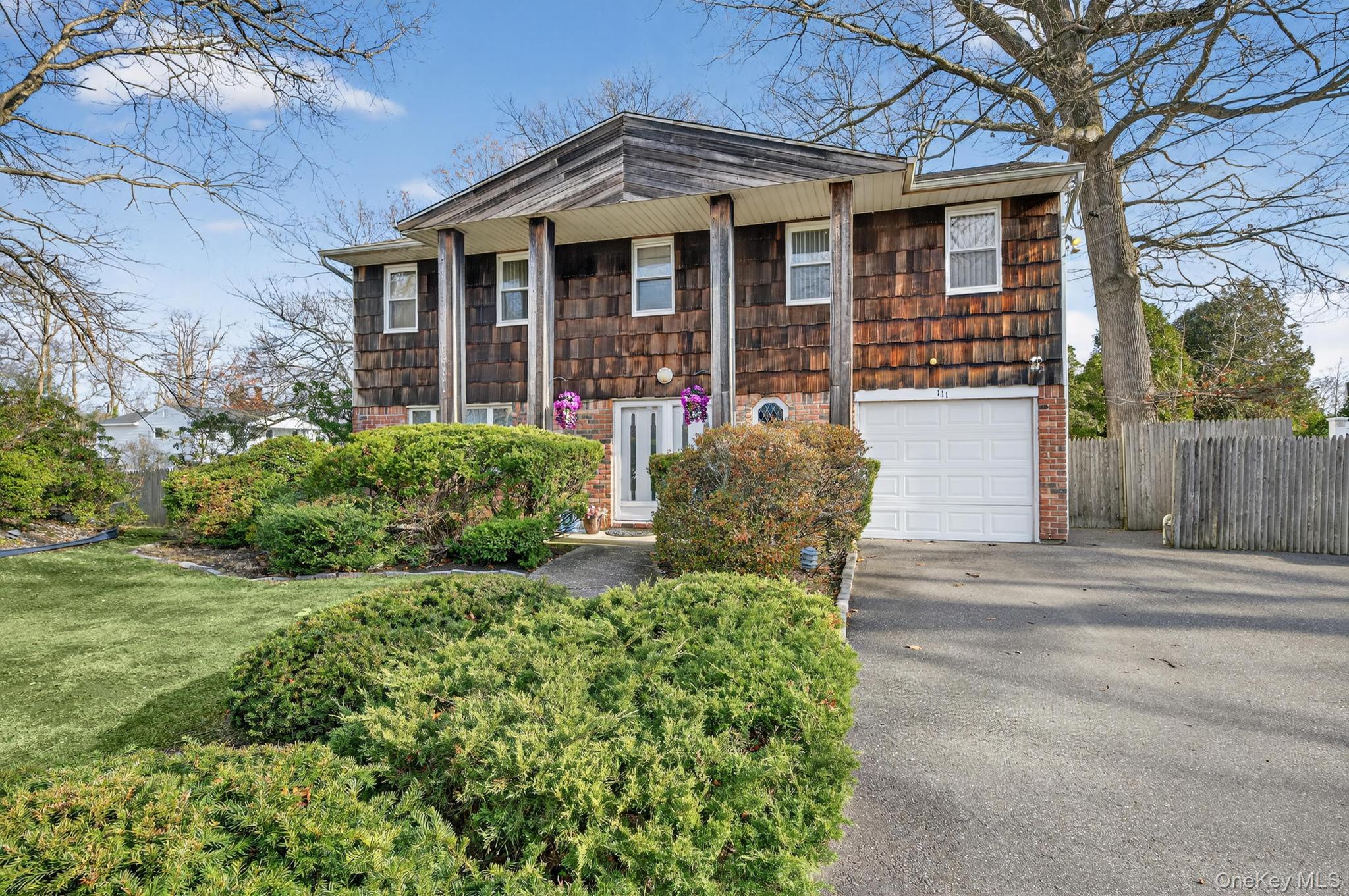 #1 photo, 111 Shinbone Lane, Commack , NY 11725