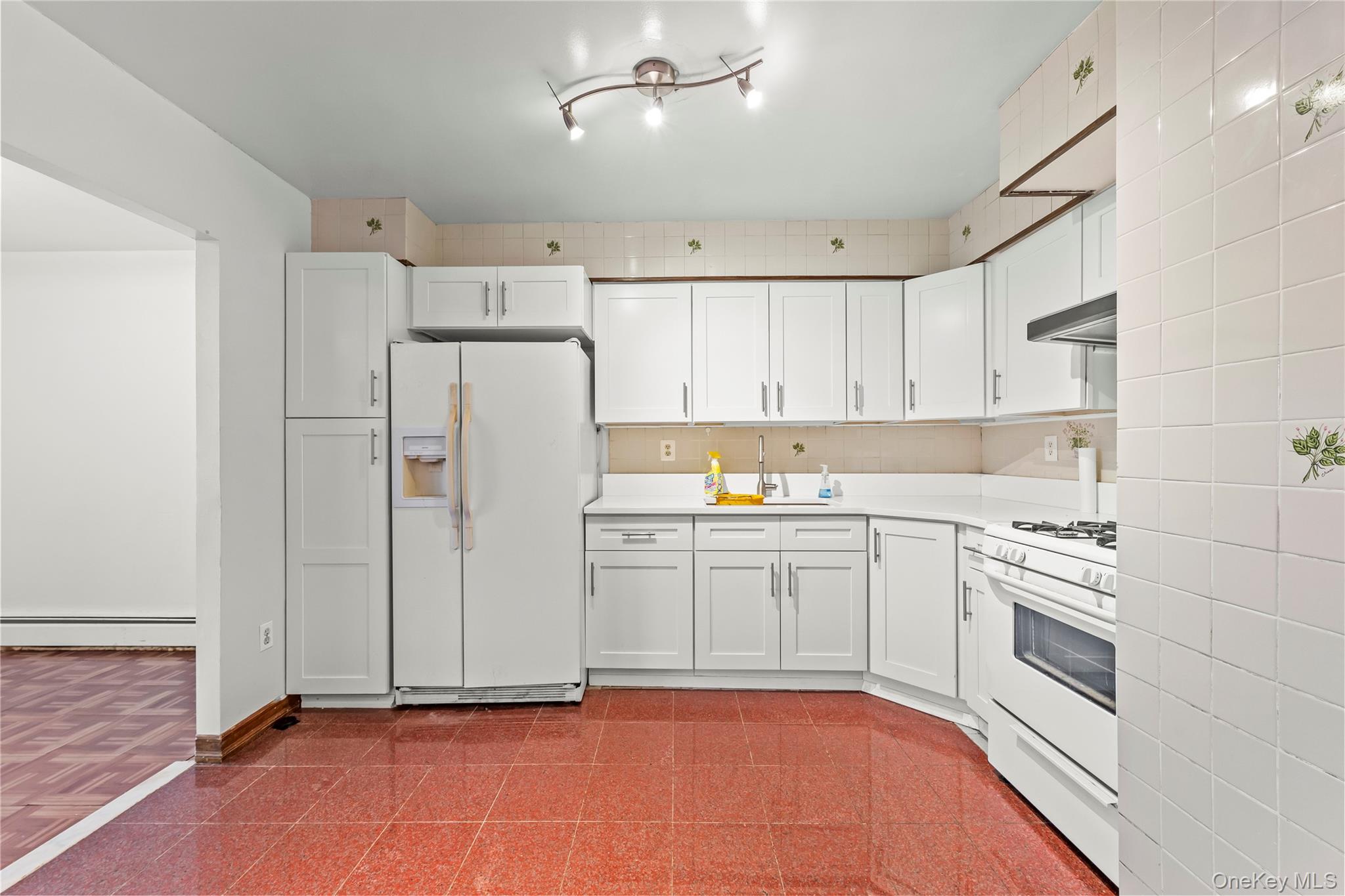 #10 photo, 94-44 45 Avenue, 皇后區 可樂娜 Corona , NY 11373