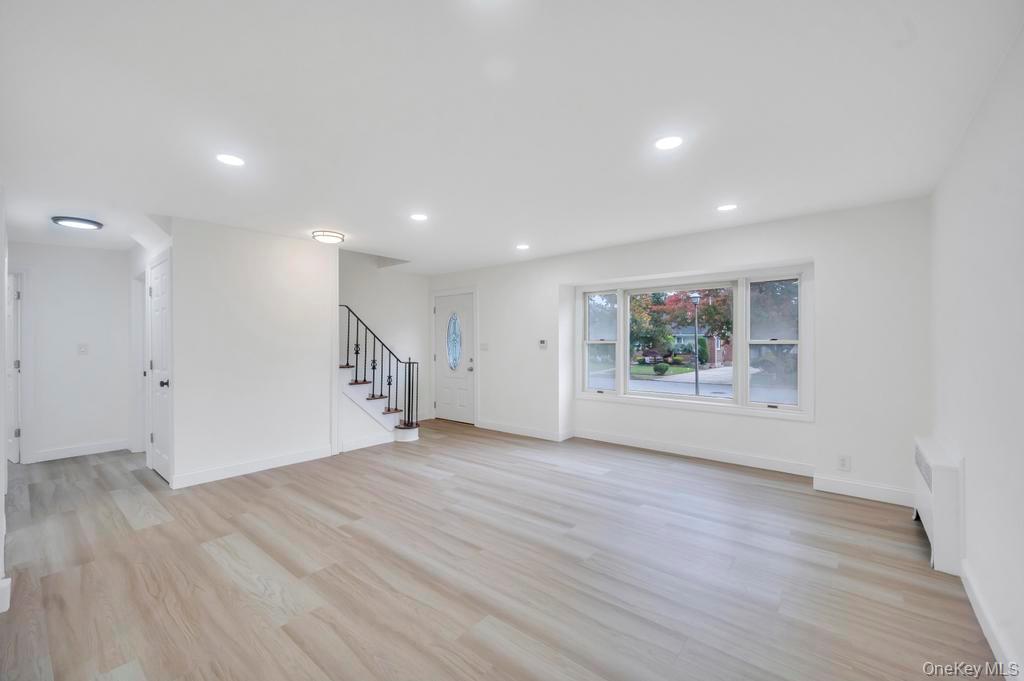 #5 photo, 2737 Sheila Court, East Meadow , NY 11554