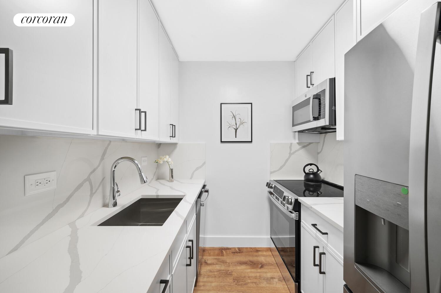 #5 photo, 636 WASHINGTON Street, West Village , NY 10014